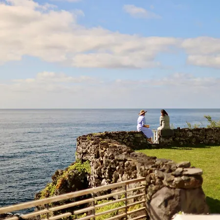 Cliff House, Azores Splendid Ocean View Holiday home *