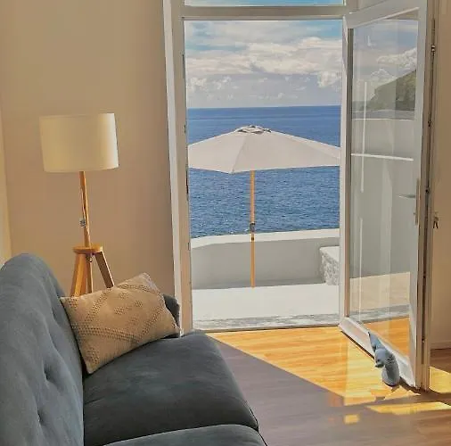 Cliff House, Azores Splendid Ocean View Holiday home